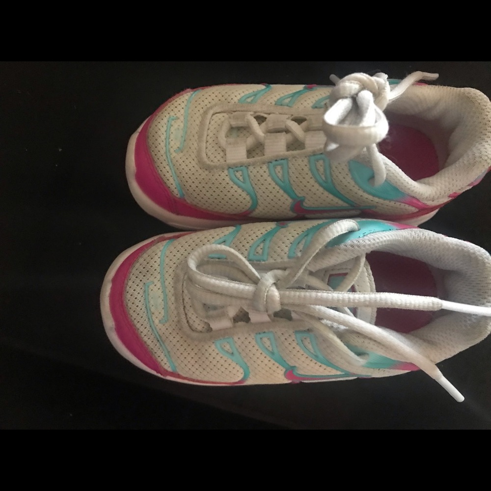 Nike air max little girl